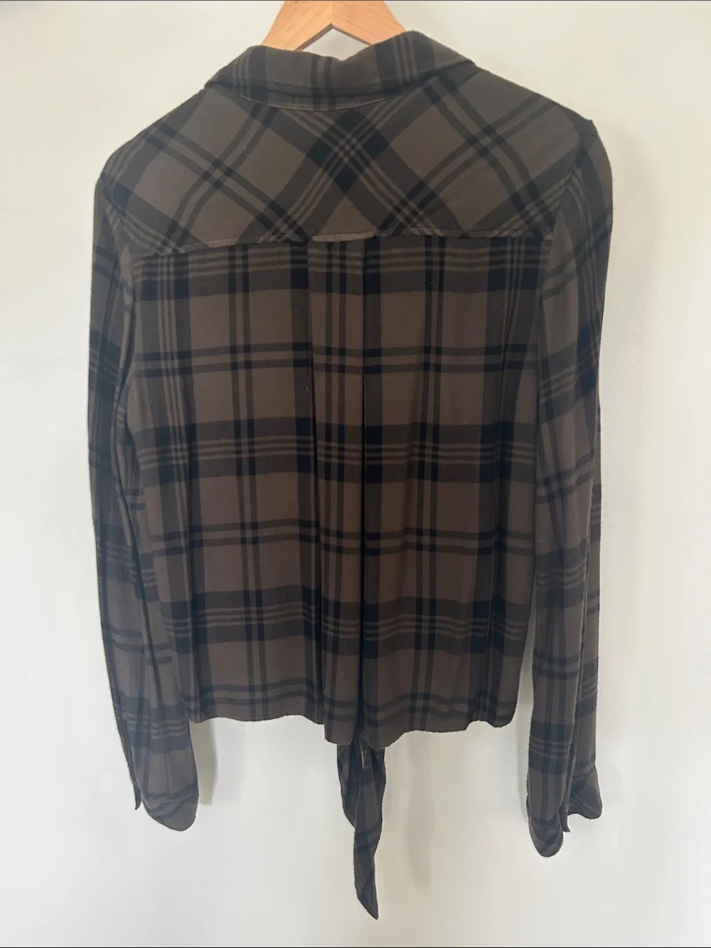 Cloth & Stone Green and Black Plaid Tie-Front Button Shirt - Picture 8 of 9